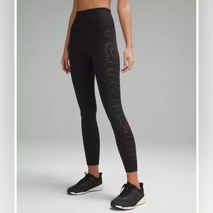 - Wunder Train High-Rise Tight 25"
Graphic